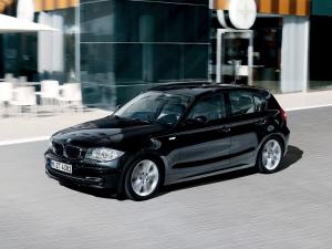 BMW 120i 5-Door 2007 года